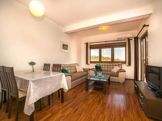 Апартаменты Apartments DM Петровац Апартаменты с видом на море-16